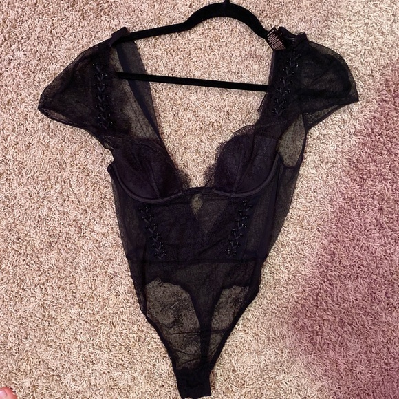 Vintage Victoria’s Secret lace thong bodysuit - Picture 3 of 3